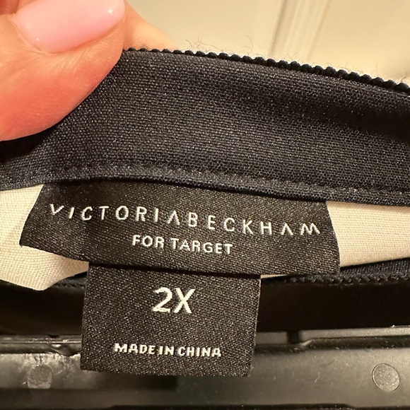 Victoria Beckham for Target.  Shirt and blouse at.  Black with flowers. - Picture 3 of 6